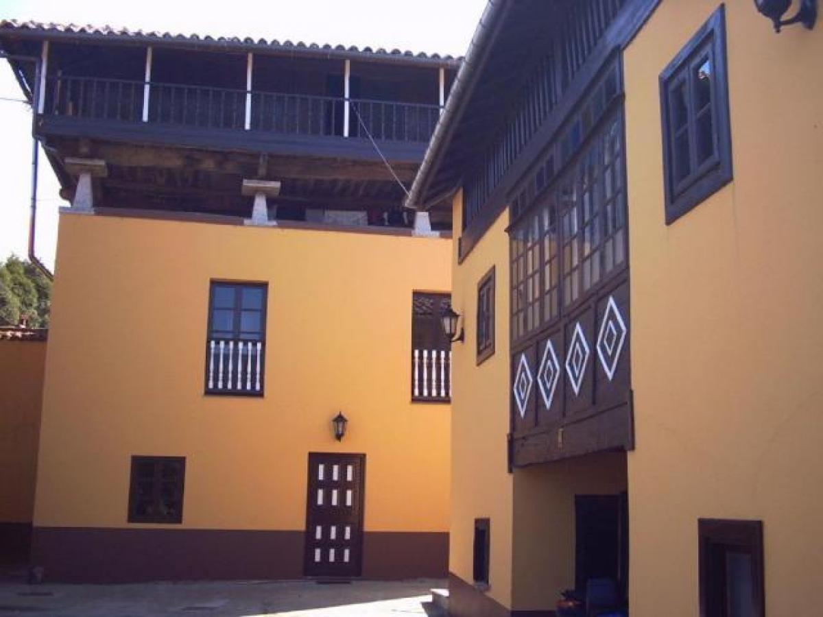 Picture of Home For Sale in Salas, Asturias, Spain