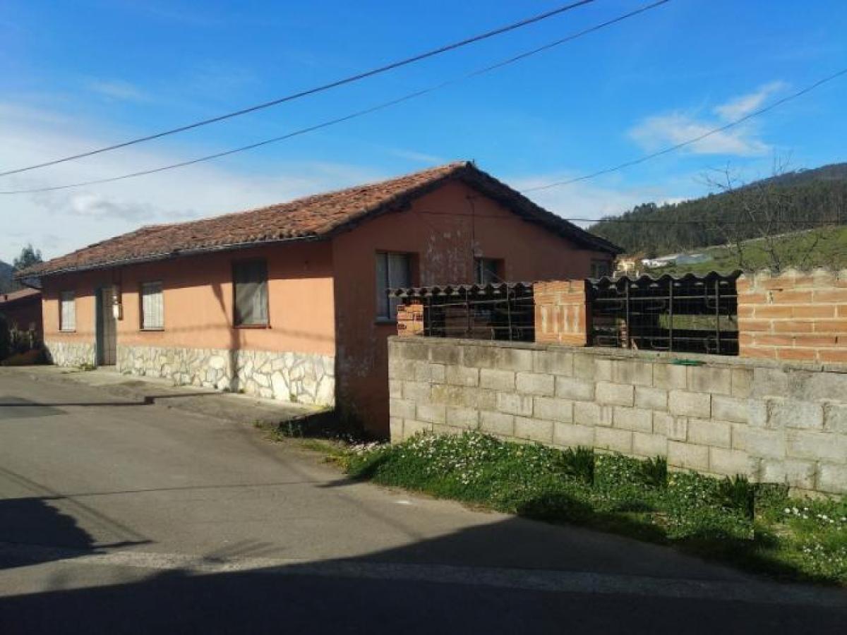 Picture of Home For Sale in Pravia, Asturias, Spain