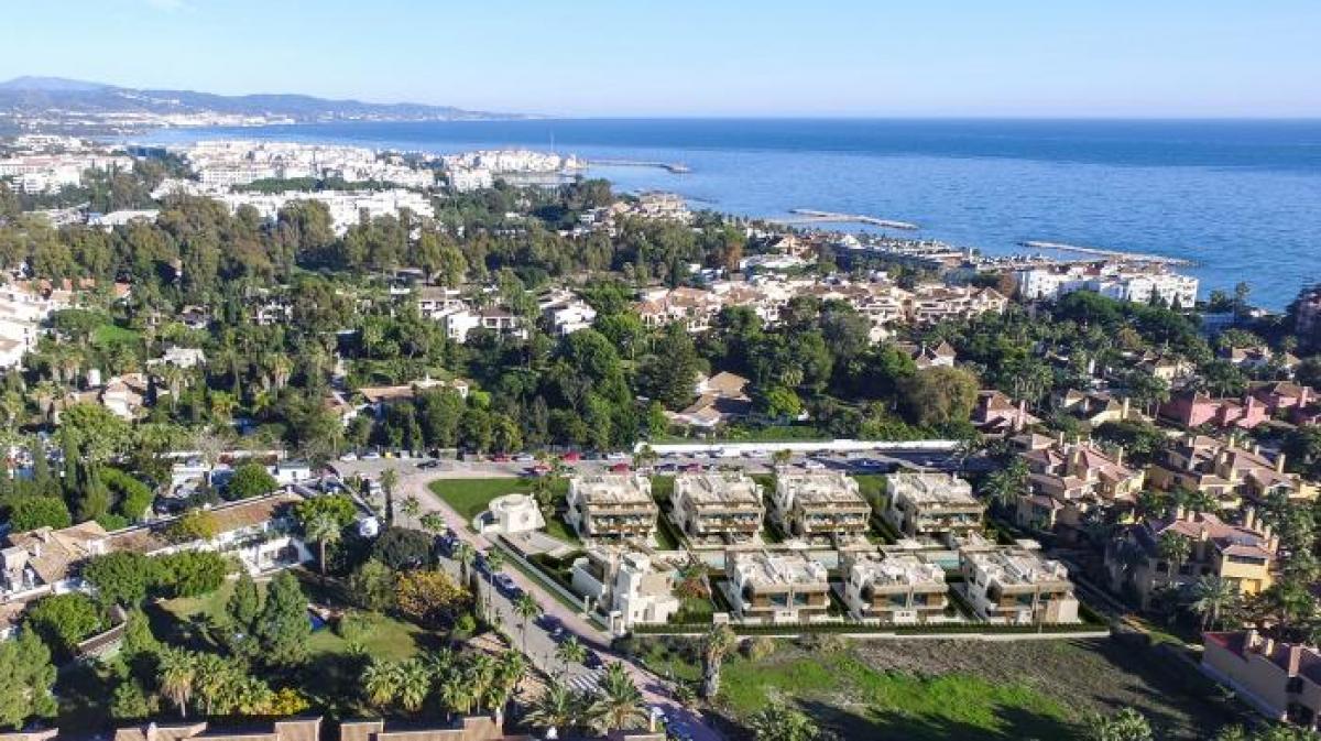 Picture of Home For Sale in Puerto Banus, Malaga, Spain