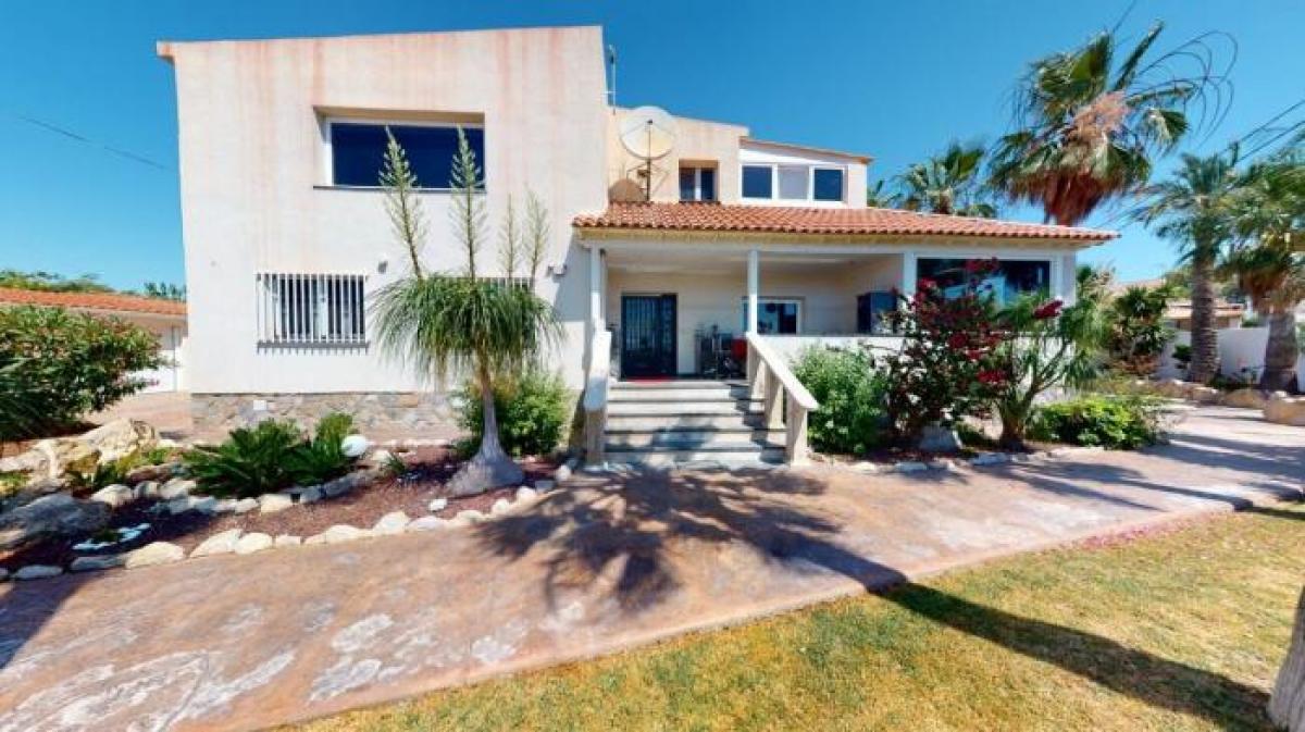 Picture of Villa For Sale in San Vicente Del Raspeig, Alicante, Spain