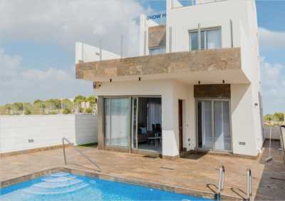 Bungalow For Sale in Orihuela, Spain