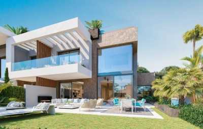 Apartment For Sale in Cabopino, Spain