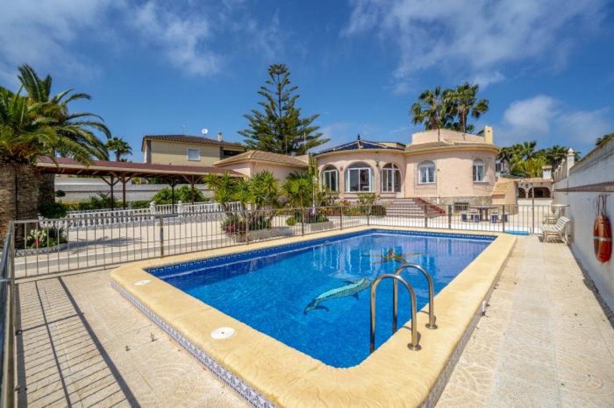 Picture of Villa For Rent in Torrevieja, Alicante, Spain
