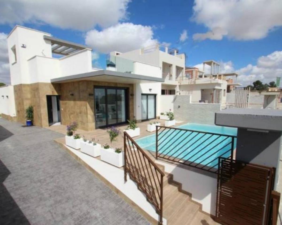 Picture of Home For Sale in San Miguel De Salinas, Alicante, Spain