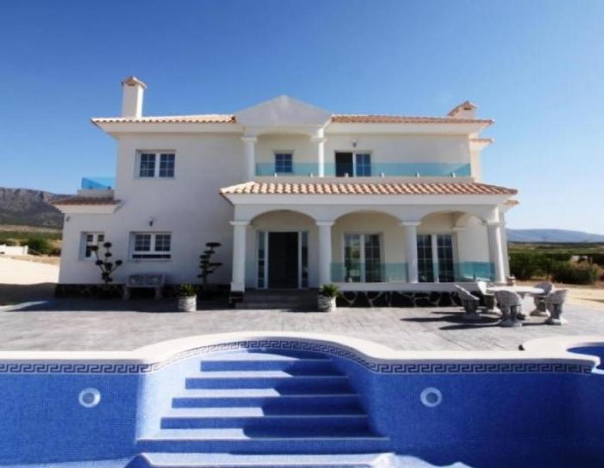 Picture of Villa For Sale in Pinoso, Alicante, Spain