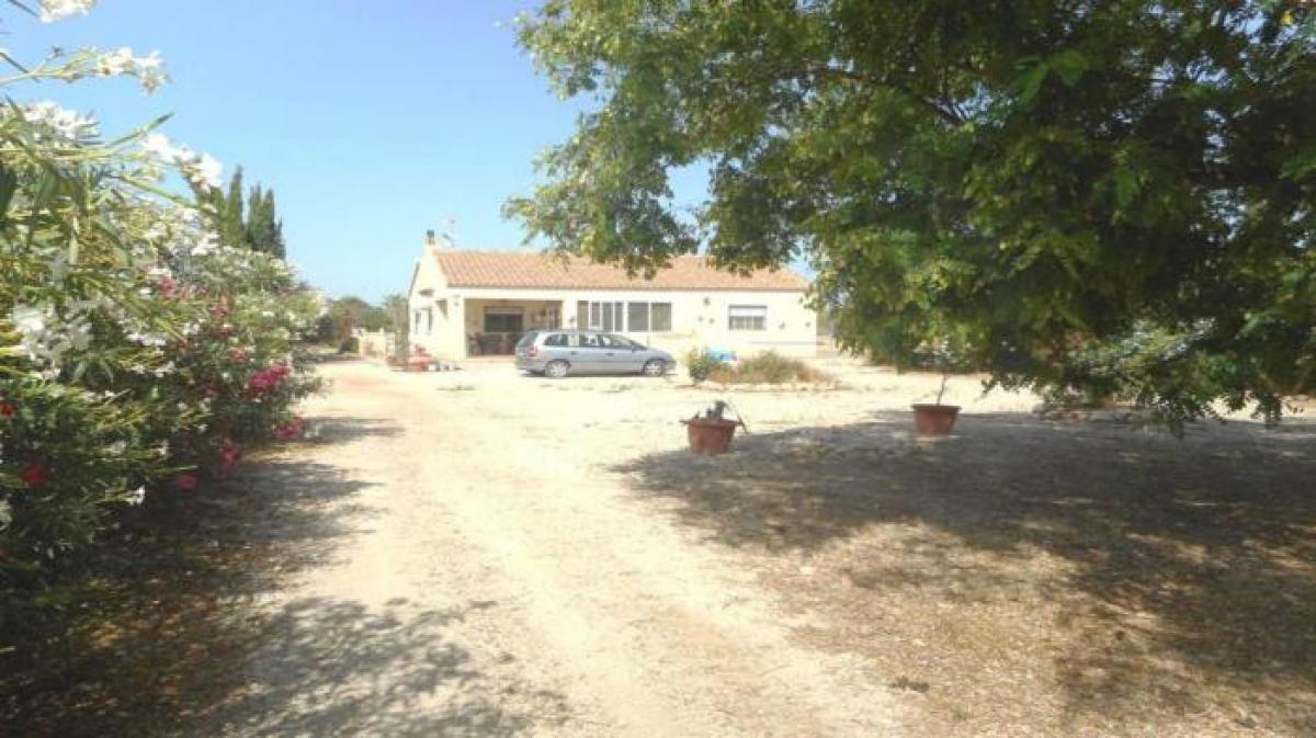Picture of Villa For Sale in Albatera, Alicante, Spain