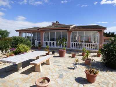 Villa For Sale in Elche, Spain