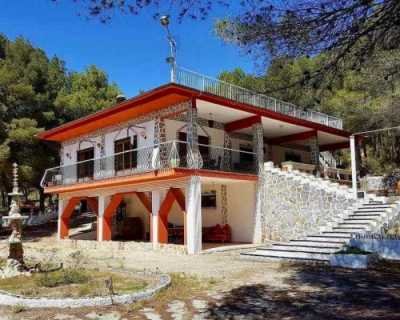 Villa For Sale in Castalla, Spain