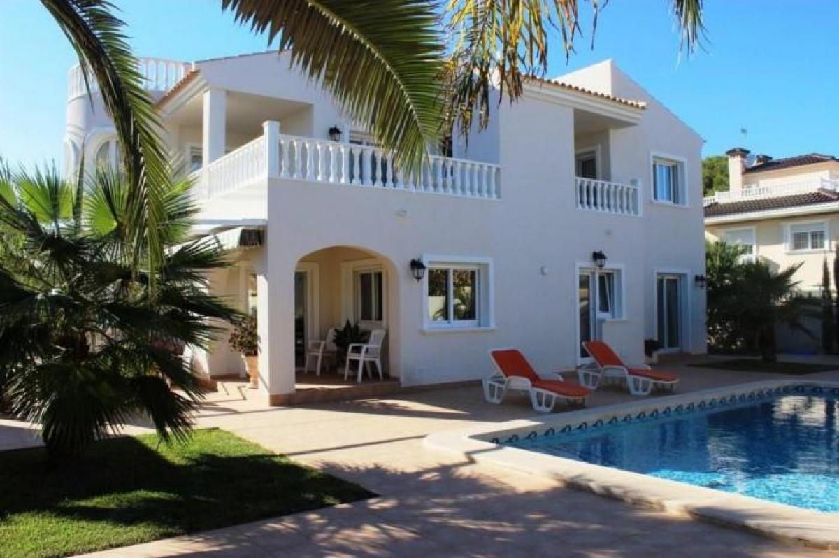 Picture of Villa For Sale in Cabo Roig, Alicante, Spain