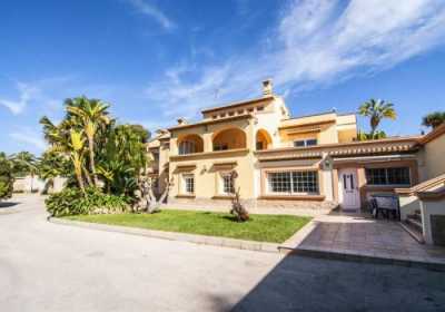 Villa For Sale in Teulada, Spain
