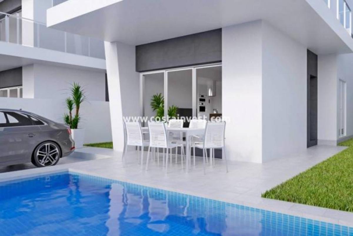 Picture of Villa For Sale in Daya Vieja, Alicante, Spain