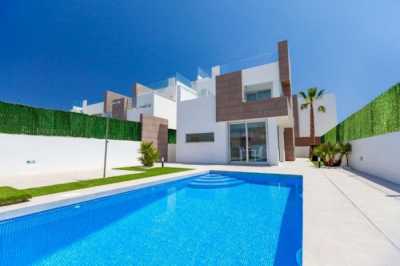 Villa For Sale in Guardamar Del Segura, Spain