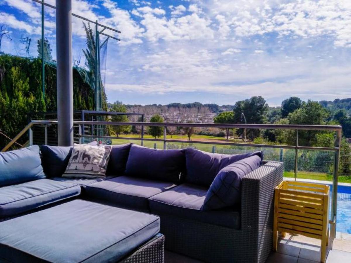 Picture of Villa For Sale in Chiva, Valencia, Spain