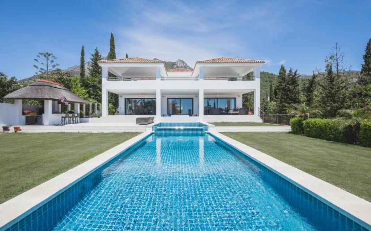 Picture of Apartment For Sale in The Golden Mile, Malaga, Spain