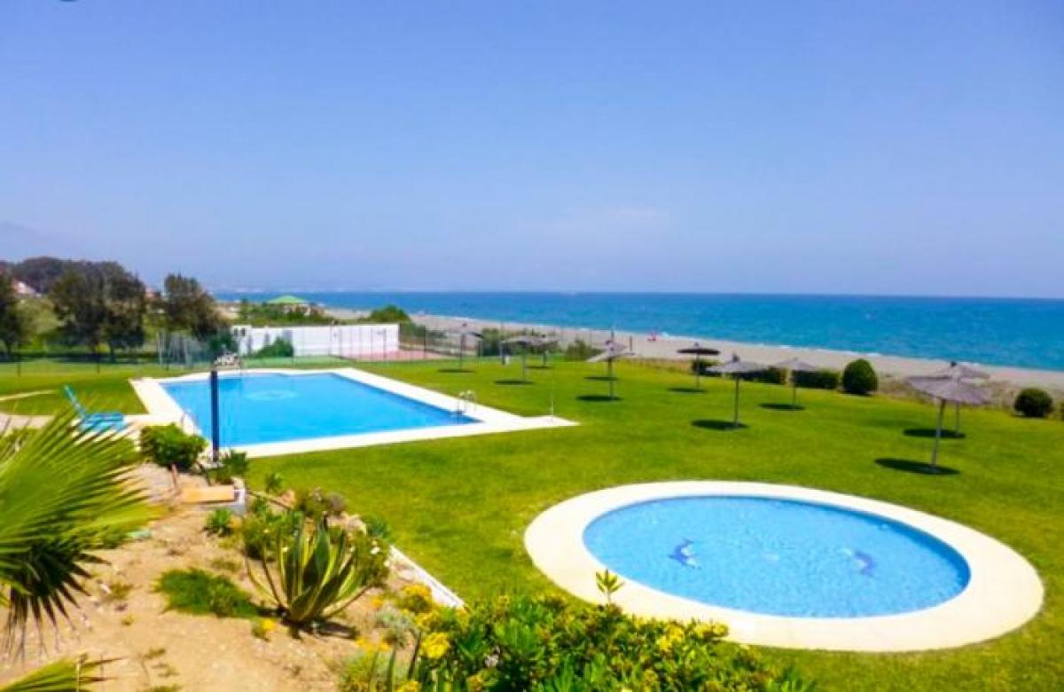 Picture of Apartment For Sale in La Duquesa, Malaga, Spain