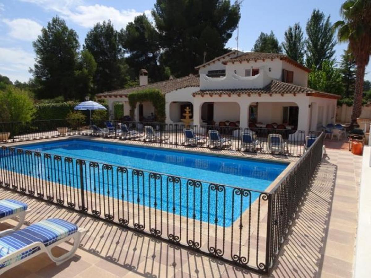 Picture of Apartment For Sale in Castalla, Alicante, Spain