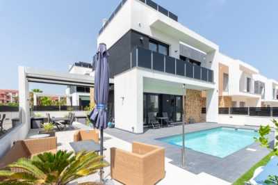 Apartment For Sale in Cabo Roig, Spain