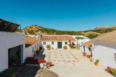 Apartment For Sale in Ardales, Spain