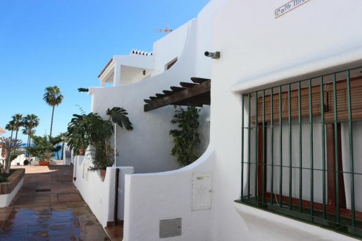Picture of Apartment For Sale in La Duquesa, Malaga, Spain