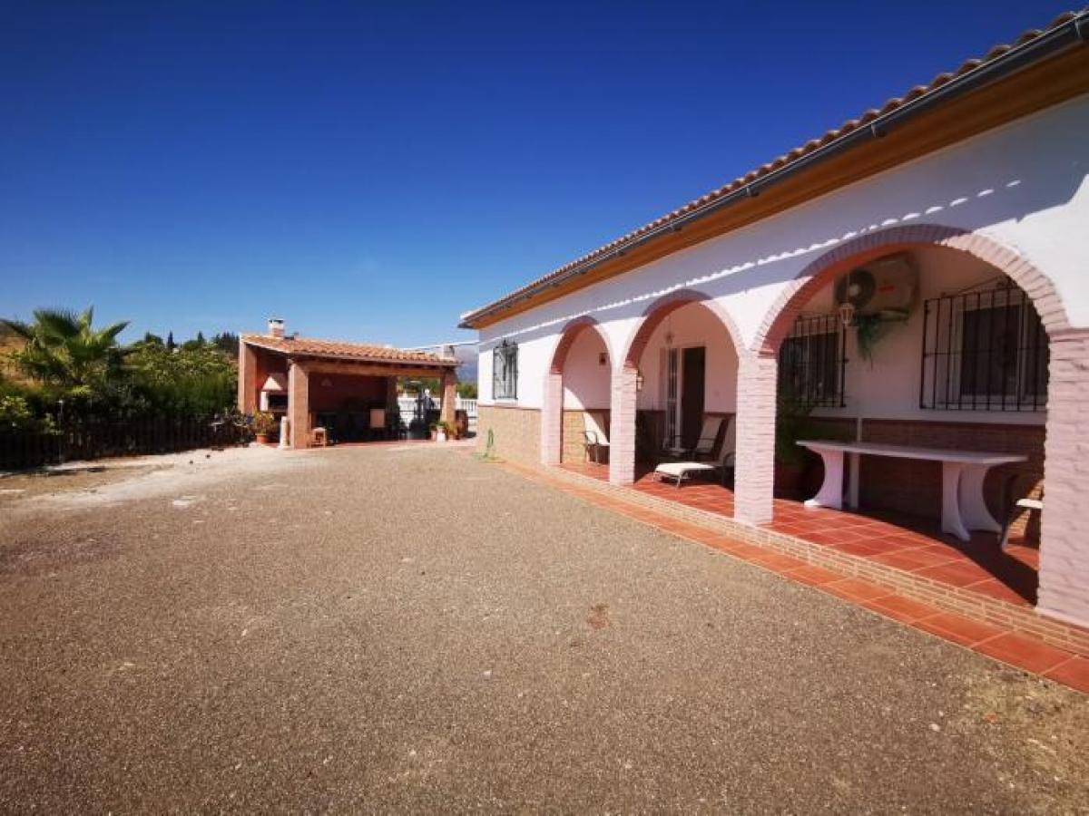 Picture of Apartment For Sale in Vinuela, Malaga, Spain