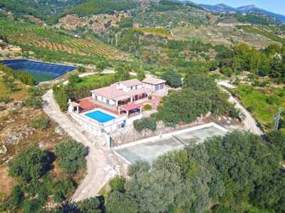 Apartment For Sale in Alozaina, Spain