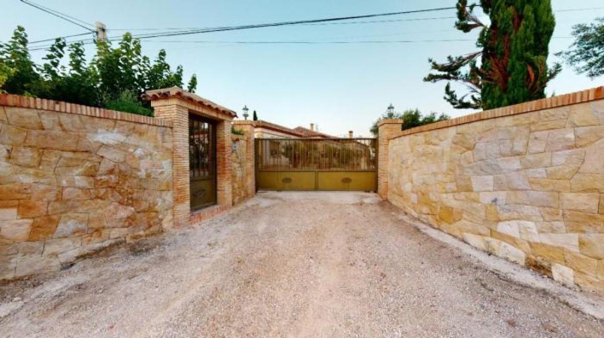 Picture of Apartment For Sale in Castalla, Alicante, Spain