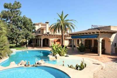 Apartment For Sale in San Lorenzo, Spain