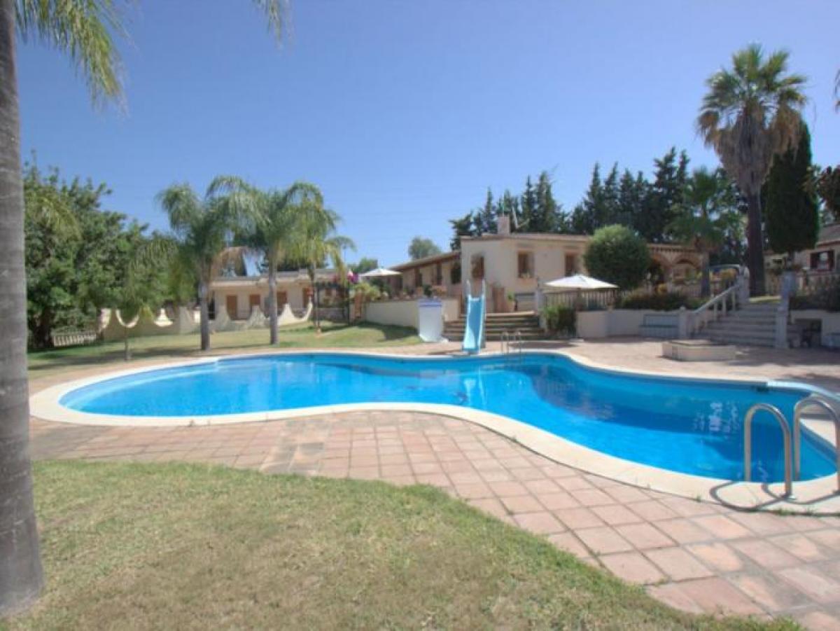 Picture of Apartment For Sale in San Roque, Cadiz, Spain