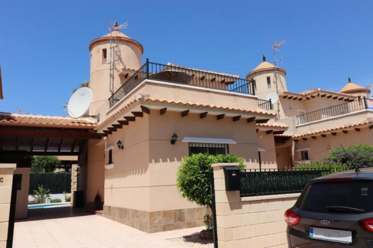 Picture of Apartment For Sale in Benferri, Alicante, Spain