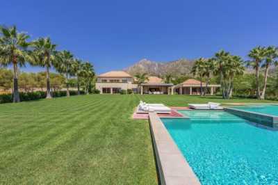 Apartment For Sale in Sierra Blanca, Spain