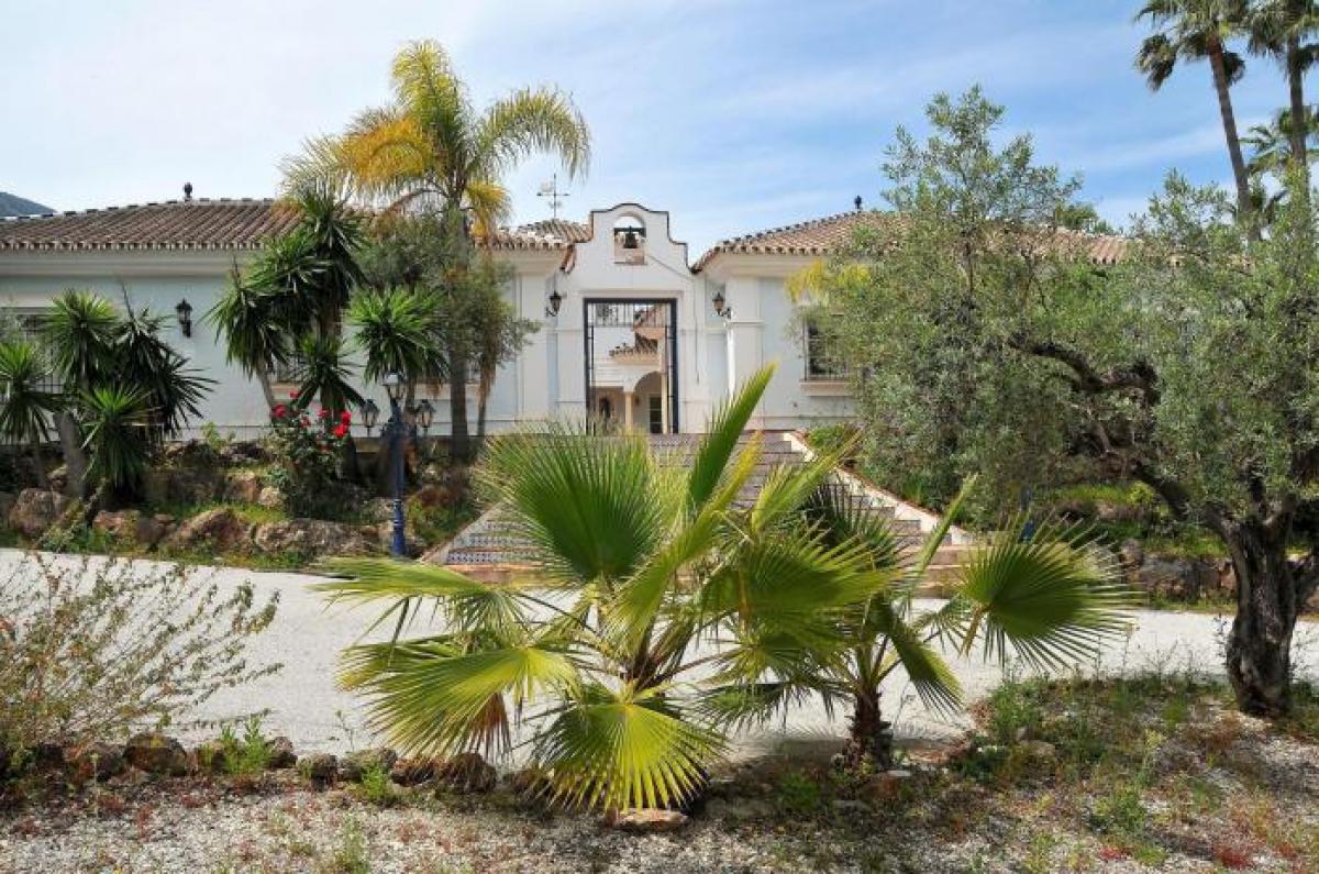 Picture of Apartment For Sale in Alhaurin el Grande, Malaga, Spain