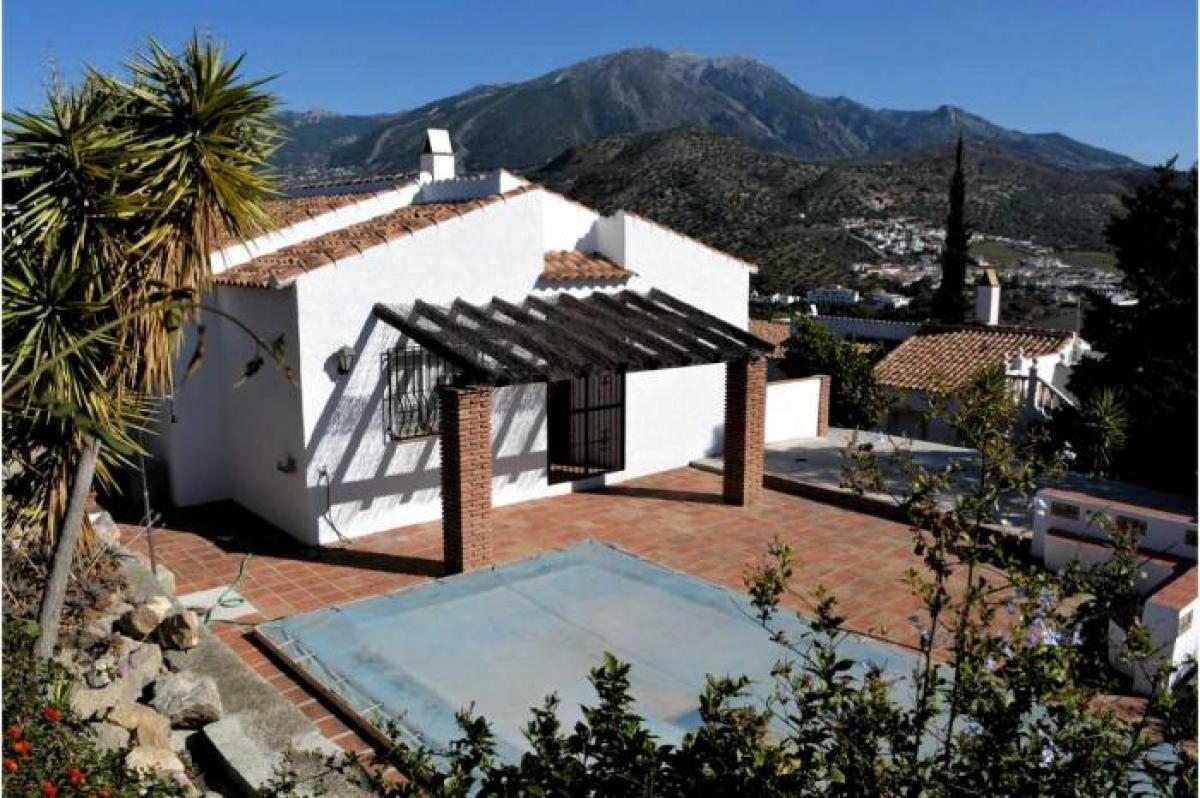 Picture of Apartment For Sale in Vinuela, Malaga, Spain