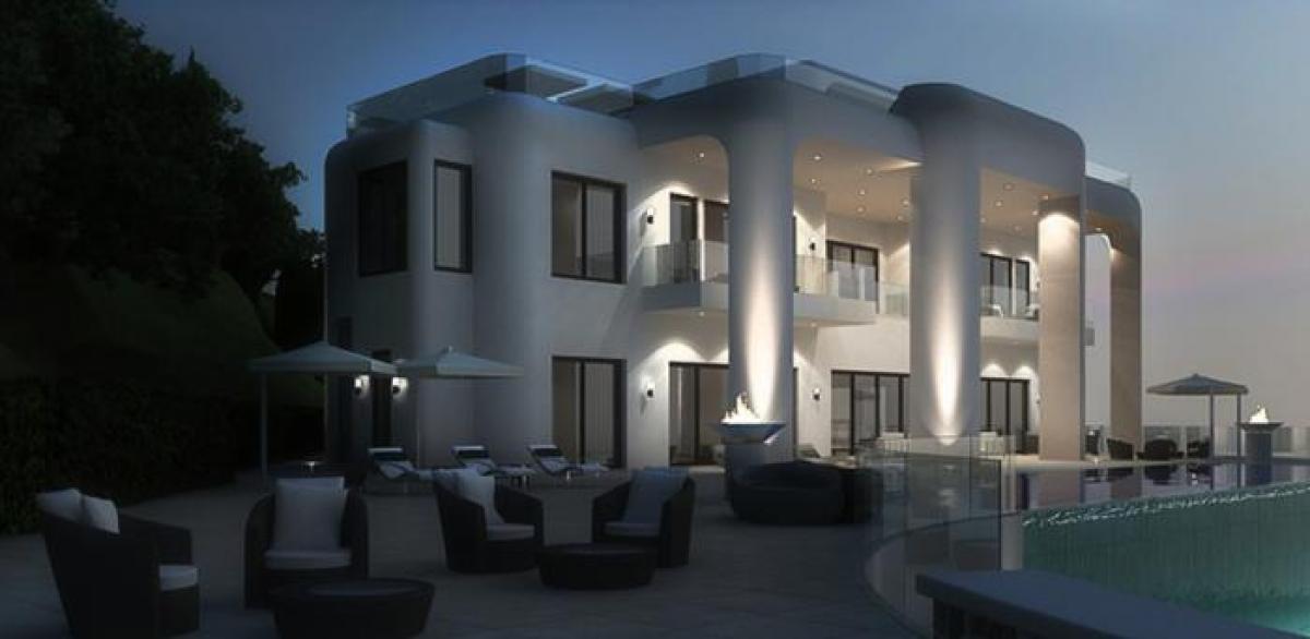 Picture of Apartment For Sale in La Zagaleta, Malaga, Spain