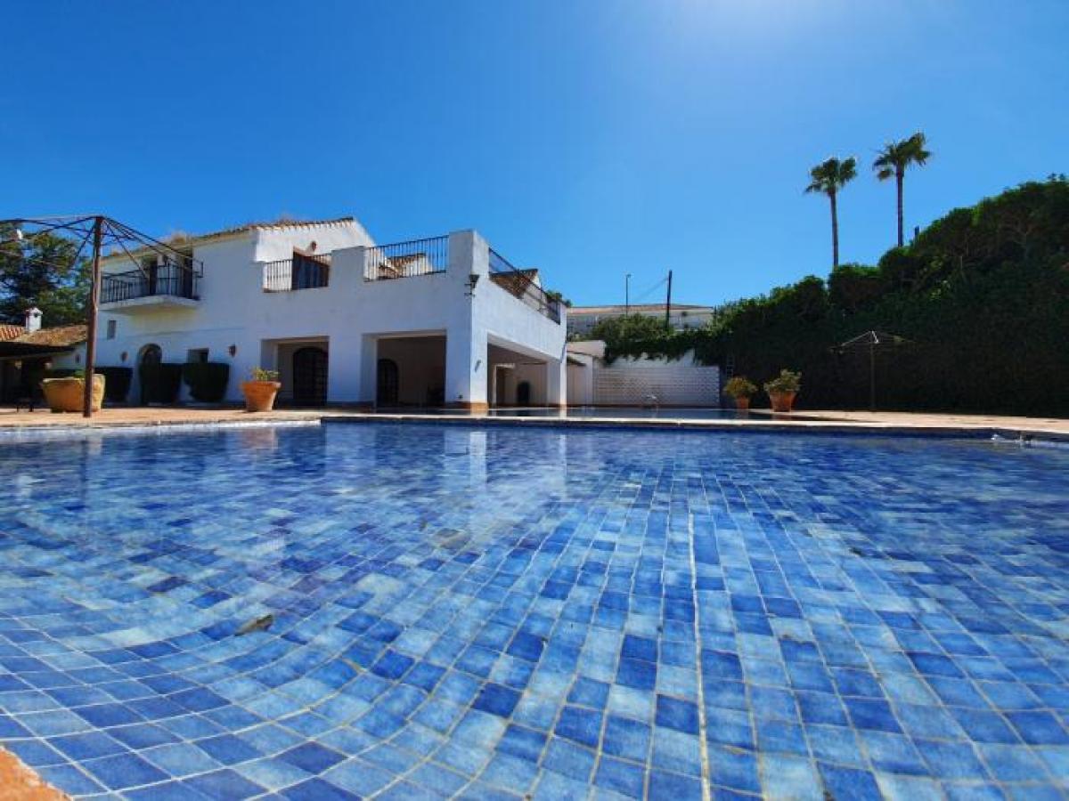 Picture of Apartment For Sale in San Enrique, Cadiz, Spain