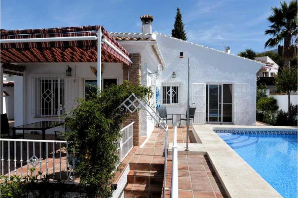 Picture of Apartment For Sale in Vinuela, Malaga, Spain