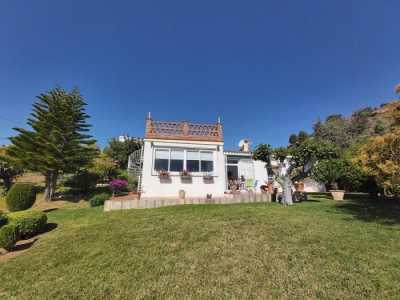 Apartment For Sale in Alozaina, Spain