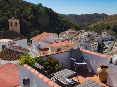 Apartment For Sale in Salares, Spain