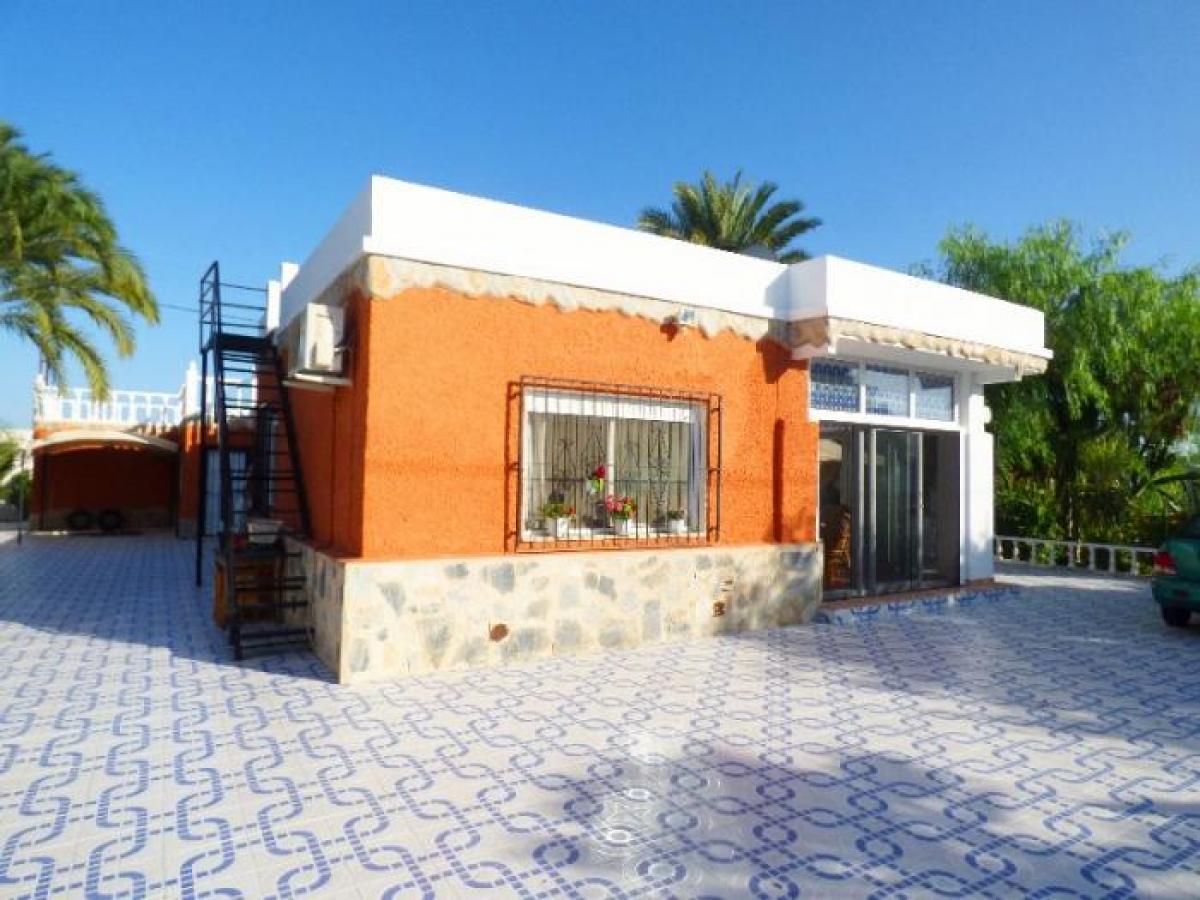 Picture of Villa For Sale in Elche, Alicante, Spain