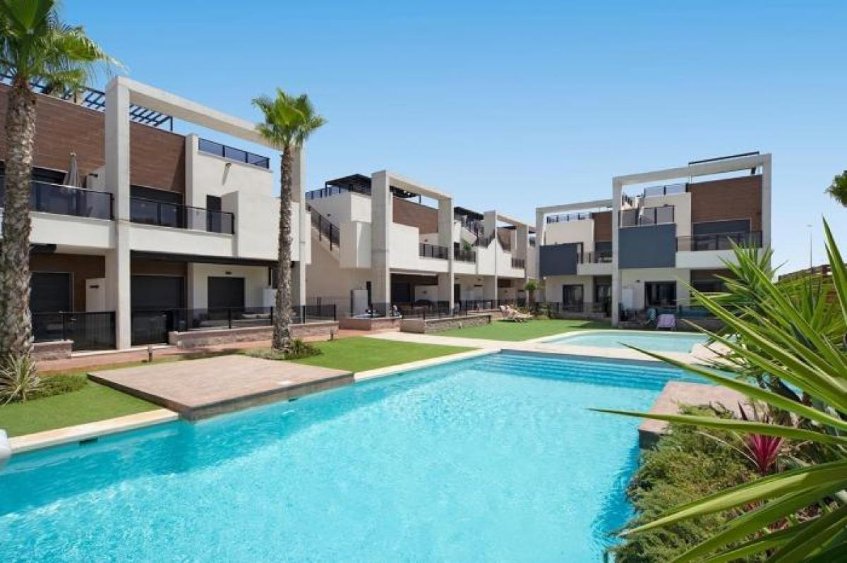 Picture of Apartment For Sale in Guardamar, Alicante, Spain