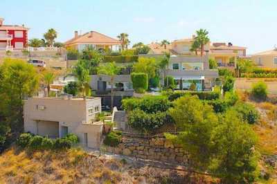Villa For Sale in La Nucia, Spain