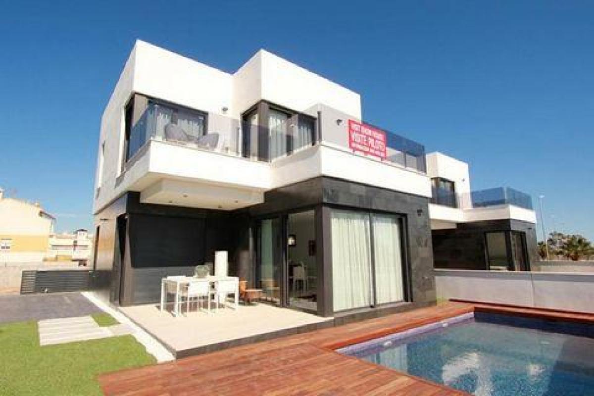 Picture of Villa For Sale in Guardamar Del Segura, Alicante, Spain