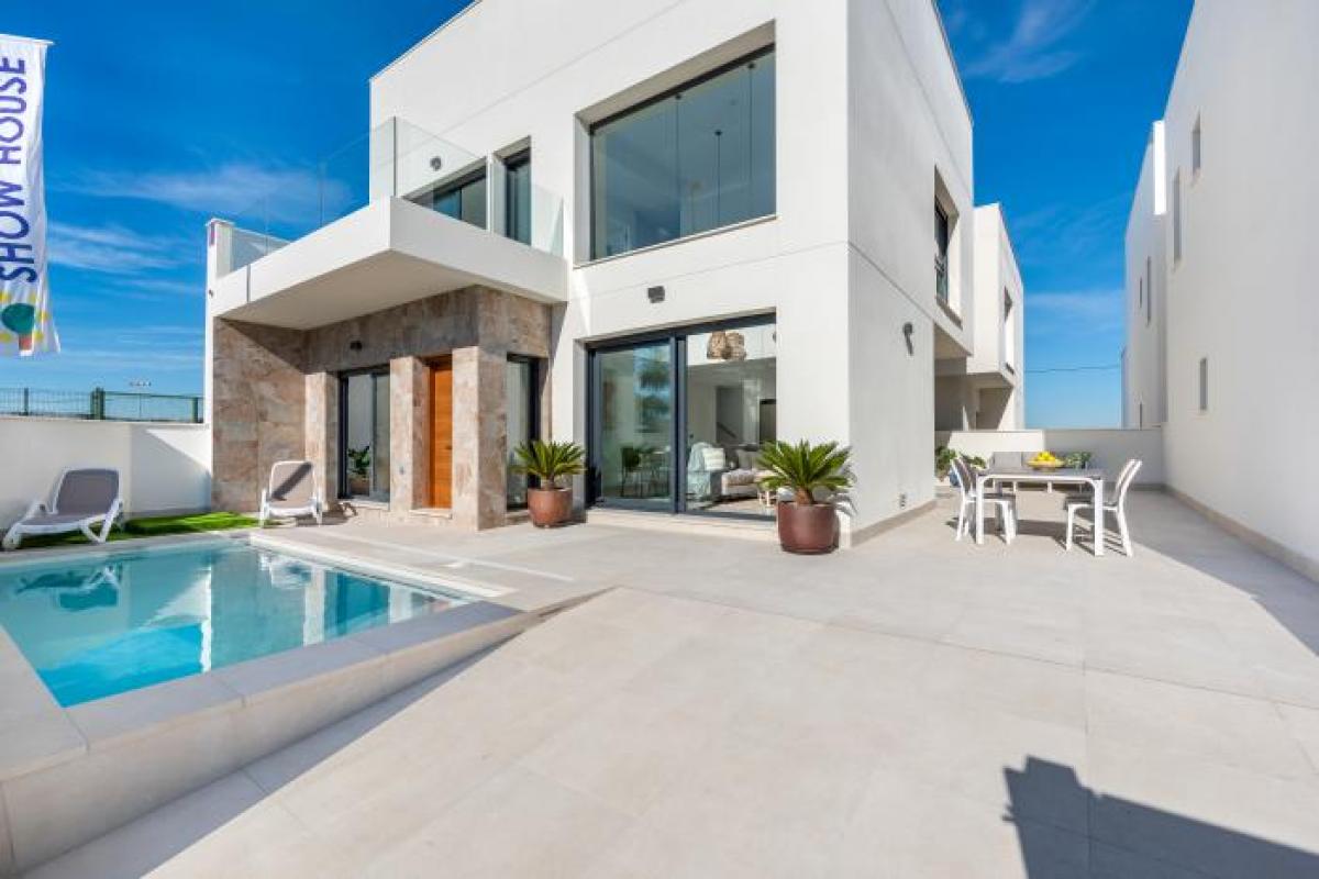Picture of Villa For Sale in Daya Vieja, Alicante, Spain