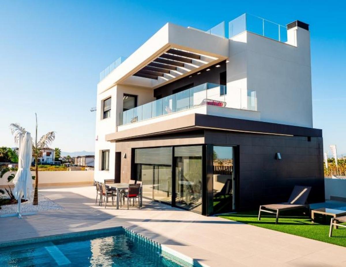 Picture of Home For Sale in Algorfa, Alicante, Spain