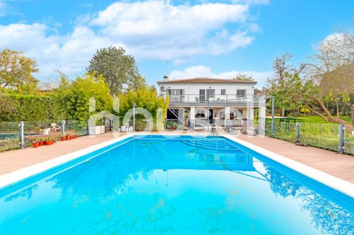 Picture of Home For Sale in Carmona, Andalusia, Spain
