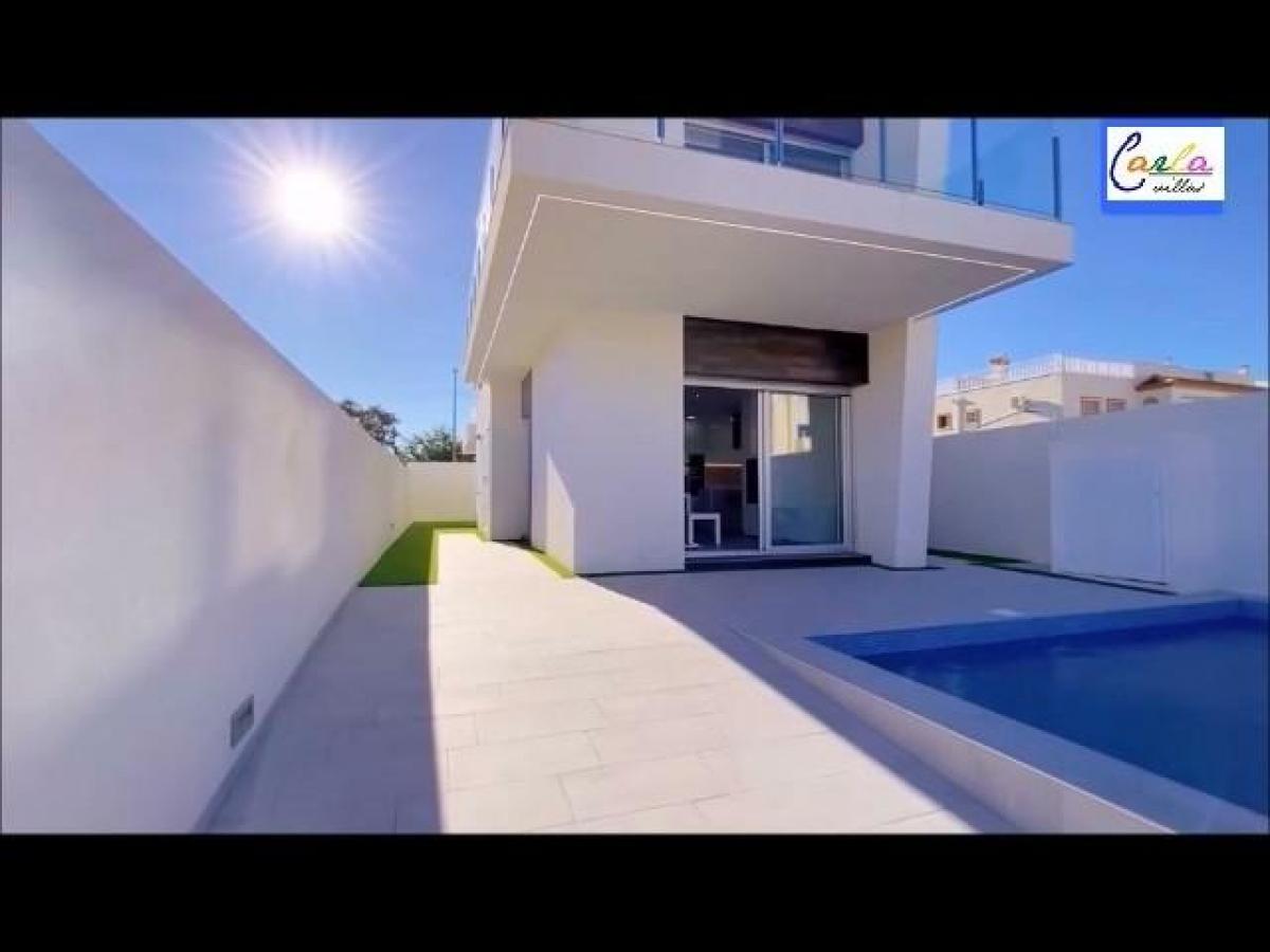Picture of Villa For Sale in Daya Vieja, Alicante, Spain
