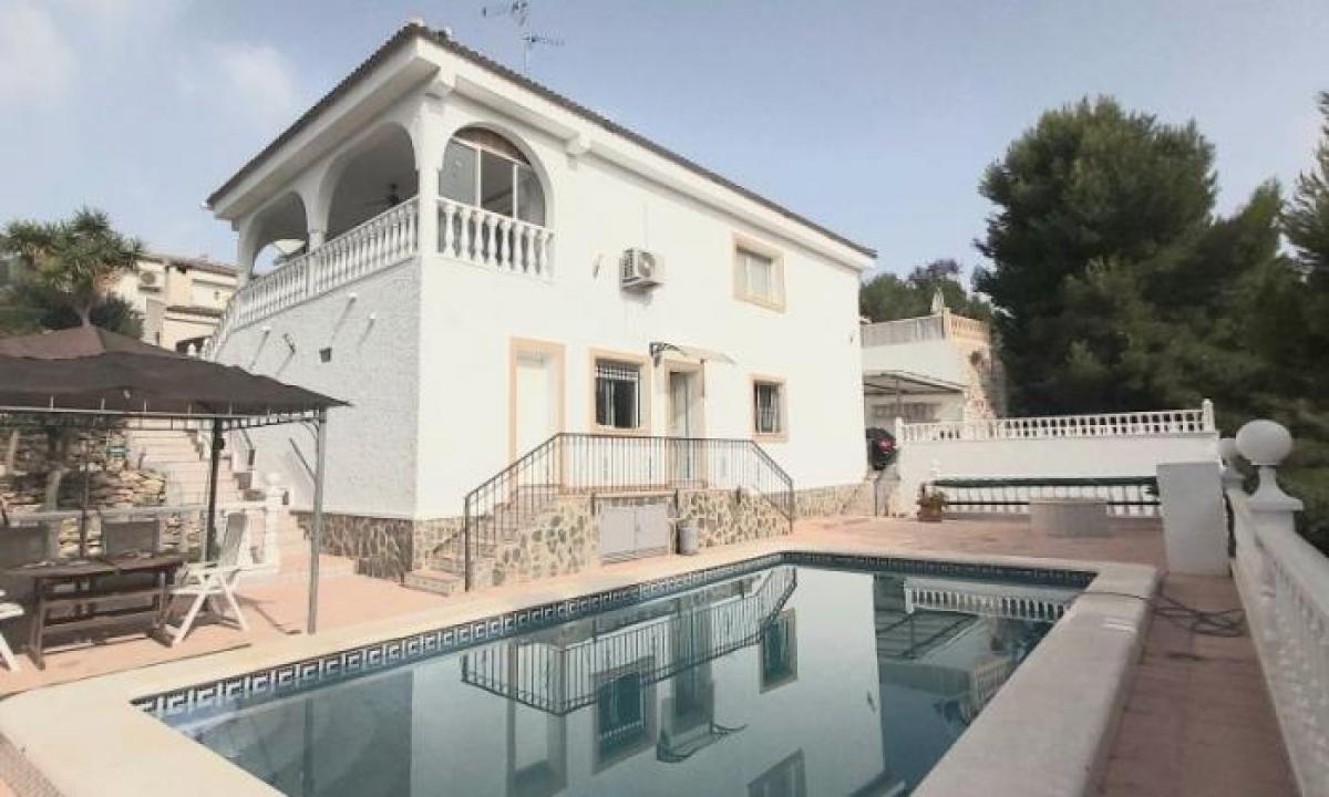 Picture of Villa For Sale in Pinar De Campoverde, Alicante, Spain