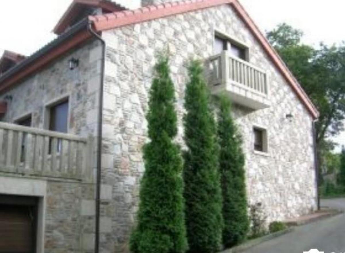 Picture of Home For Sale in San Claudio, Asturias, Spain