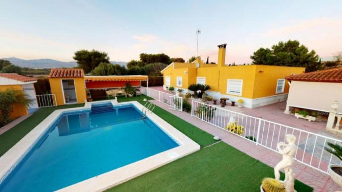 Picture of Villa For Sale in Catral, Alicante, Spain
