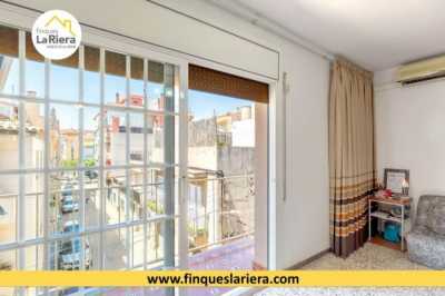 Apartment For Sale in Canet De Mar, Spain