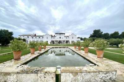 Retail For Sale in Barcelona, Spain